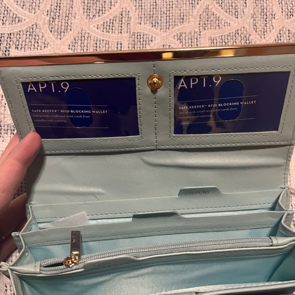 Wallet - Picture 2 of 3